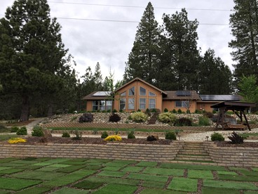 Luxury Cabin Rental with a Fire Pit in Coulterville, California - glamping.directory