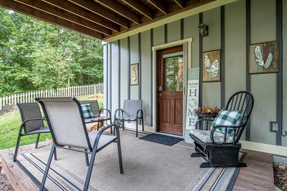 Cozy Spacious Cabin with Beautiful Hiking Trails in Tennessee - Chattanooga, Tennessee - glamping.directory