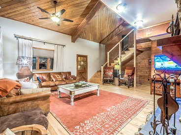 Elegant and Luxurious Cabin Rental in Steamboat Springs, Colorado - Steamboat Springs, Colorado - glamping.directory