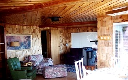 Rustic Oceanfront Cottage Rental on Netarts Bay near Tillamook - Netarts, Oregon - glamping.directory