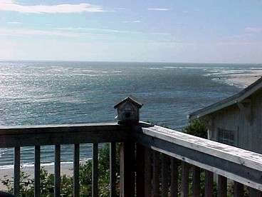 Rustic Oceanfront Cottage Rental on Netarts Bay near Tillamook - Netarts, Oregon - glamping.directory