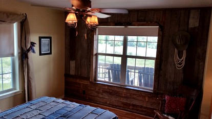 Idyllic Vacation Cottage in the Texas Hill Country near Round Top, Texas - Burton, Texas - glamping.directory