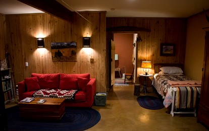 Cozy Ground Floor Suite in a Beautiful Farmhouse for a Unique Getaway in Afton, Virginia - Afton, Virginia - glamping.directory