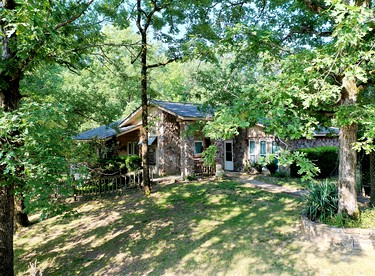 Mount Ida Family Getaway: Pet-Friendly Cabin with Game Room in Arkansas - glamping.directory