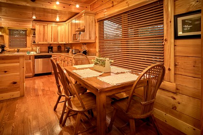 Amazing and Spacious Cabin Rental near Sevierville for a Family Getaway in Tennessee - Sevierville, Tennessee - glamping.directory