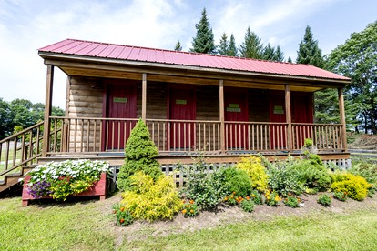 Adult Only Bell Tent Perfect for a Romantic Getaway in Turner, Maine - Turner, Maine - glamping.directory