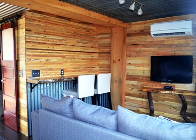 Woodland Log Cabin Rental in the Foothills of the Blue Ridge Mountains, Georgia - Dahlonega, Georgia - glamping.directory