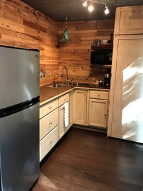 Woodland Log Cabin Rental in the Foothills of the Blue Ridge Mountains, Georgia - Dahlonega, Georgia - glamping.directory
