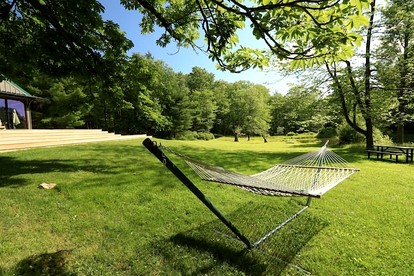 Gorgeous Cottage for Two, Overlooking Pond on 20 acres, Glamping in Pennsylvania - Spring Mills, Pennsylvania - glamping.directory