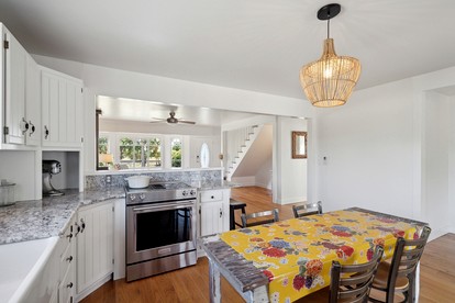 Spectacular Cottage with Stunning Countryside Views in Sonoma, California - Sonoma, California - glamping.directory