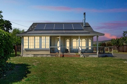 Spectacular Cottage with Stunning Countryside Views in Sonoma, California - glamping.directory