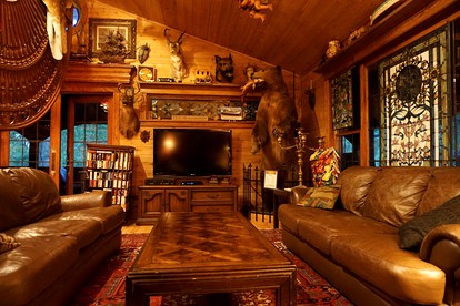 Unique Cabin Rental for a Vacation near Green Lake, Wisconsin - Markesan, Wisconsin - glamping.directory