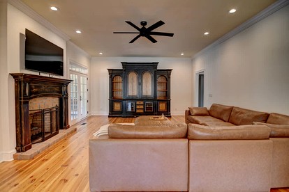 Luxurious Secluded Vineyard Estate with Private 32-Acre Vineyard & Fireplace Porch near Downtown Nashville, Georgia - Nashville, Georgia - glamping.directory