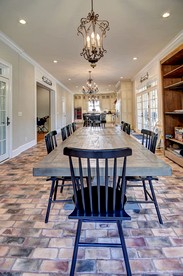 Luxurious Secluded Vineyard Estate with Private 32-Acre Vineyard & Fireplace Porch near Downtown Nashville, Georgia - Nashville, Georgia - glamping.directory
