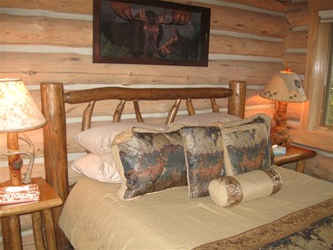 Rocky Mountains Nature Escape: Amazing Log Cabin in Darby, MT - Darby, Montana - glamping.directory