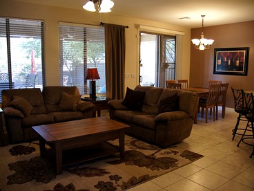 Luxurious Vacation Rental with Beautiful Backyard and Private Pool near Phoenix, Arizona - Surprise, Arizona - glamping.directory