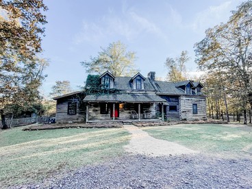 Historic Rural Cabin Ideal for Families in Wilsonville, Alabama - Wilsonville, Alabama - glamping.directory