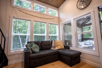 Scenic Mountain Cabin with Lake Access and Waterfall Views near South Cumberland State Park Tennessee - Monteagle, Tennessee - glamping.directory