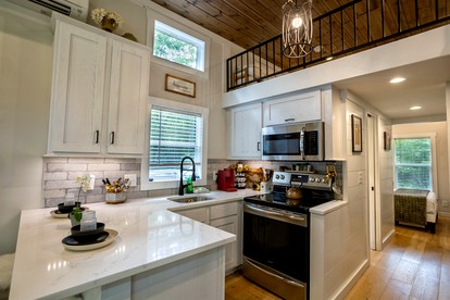 Scenic Mountain Cabin with Lake Access and Waterfall Views near South Cumberland State Park Tennessee - Monteagle, Tennessee - glamping.directory