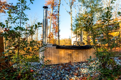 Serene Modern Tiny Home with Fiery Gizzard Reservoir Views Near Tracy City | Tennessee - Tracy City, Tennessee - glamping.directory