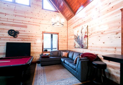 Remarkable Cabin Rental for an Amazing Family Getaway near Broken Bow, Oklahoma - Hochatown, Oklahoma - glamping.directory