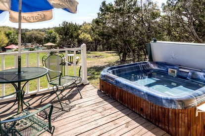 Joyful Cottage Rental for Couples with Poolside Cabana near San Antonio, TX - Helotes, Texas - glamping.directory