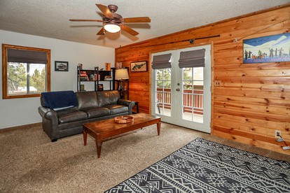 Perfect Family Glamping Getaway Destination: Charming and Comfortable Cabin in Big Bear City, California - Big Bear City, California - glamping.directory