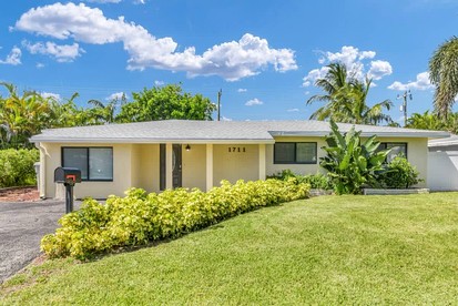 Stylish Surf-Themed Beach House with Private Pool Near Pompano Beach Pier, Pompano Beach Florida - glamping.directory