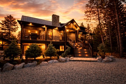 Luxurious Mountain Cabin with Sauna, Hot Tub, and Outdoor Fireplace, Perfect for a Relaxing Weekend Getaway in Utah - glamping.directory