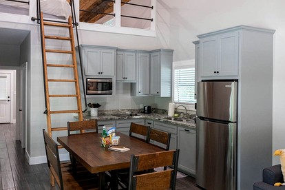 Deluxe Cabin Nestled in the Woods in Livingston, Texas - Livingston, Texas - glamping.directory
