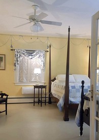 Stylish and Classic Weekend Getaway with Lake Views in North Carolina - Williamston, North Carolina - glamping.directory