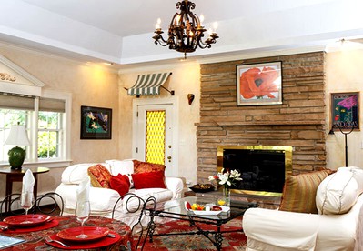 Stylish and Classic Weekend Getaway with Lake Views in North Carolina - Williamston, North Carolina - glamping.directory