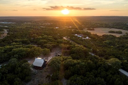Stylish Hill Country Cabin for Relaxing Texas Vacations - Wimberley, Texas - glamping.directory