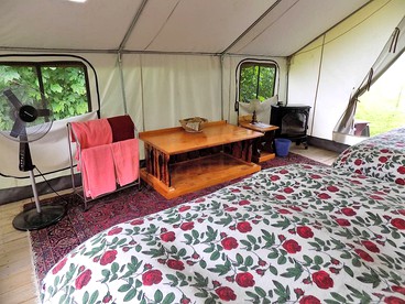 Cozy Tented Cabin Rental near the Hudson River in Upstate New York - North River, New York - glamping.directory