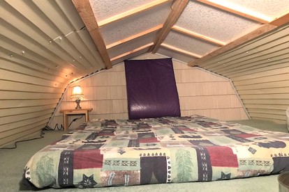 Snug Tiny House Getaway in Elton for Vacations near the Wolf River, Wisconsin - Elton, Wisconsin - glamping.directory