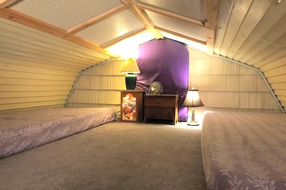Snug Tiny House Getaway in Elton for Vacations near the Wolf River, Wisconsin - Elton, Wisconsin - glamping.directory