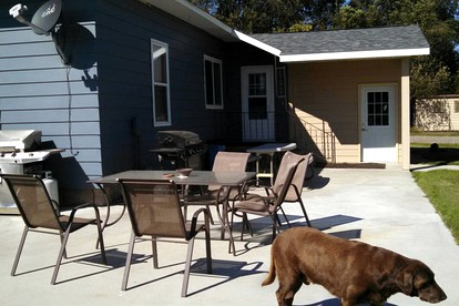 Family-Friendly Vacation Cottage with Hot Tub in Glenham, South Dakota - Glenham, South Dakota - glamping.directory
