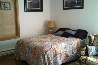 Family-Friendly Vacation Cottage with Hot Tub in Glenham, South Dakota - Glenham, South Dakota - glamping.directory