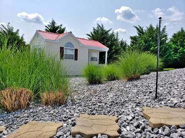 Cozy Tiny House Rental with Wi-Fi near Shenandoah National Park, Virginia - Mcgaheysville, Virginia - glamping.directory