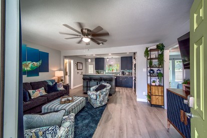 Beautiful Colorful Cabin Close to River in New Braunfels, Texas - New Braunfels, Texas - glamping.directory