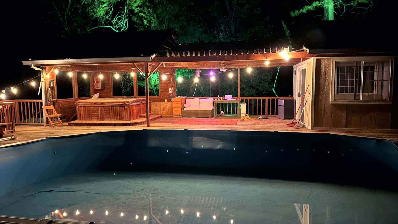 Honey River - The Hearth - glamping.directory