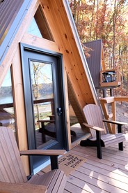 Lovely Rural Cabin Nestled Among Nature by Tappan Lake in Ohio - Deersville, Ohio - glamping.directory