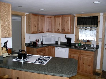 Rustic Cabin Retreat with Hot Tub and Mountain Views in Wilmington, New York - Wilmington, New York - glamping.directory