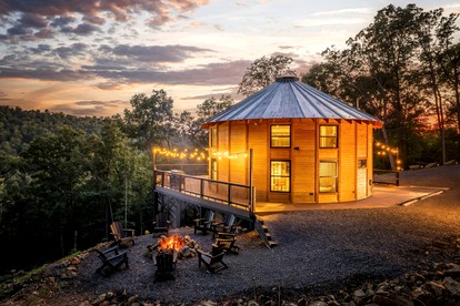 Skyline Drive Yurt Glamping near Shenandoah National Park - glamping.directory