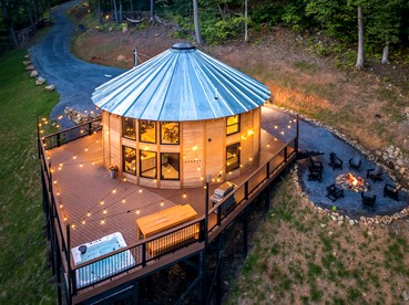 Skyline Drive Yurt Glamping near Shenandoah National Park - Front Royal, Virginia - glamping.directory