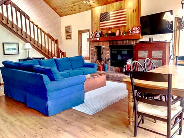 Amazing Bretton Woods Accommodation for a Weekend Getaway in New England - Carroll, New Hampshire - glamping.directory