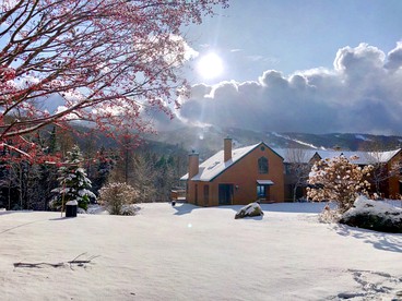 Amazing Bretton Woods Accommodation for a Weekend Getaway in New England - Carroll, New Hampshire - glamping.directory