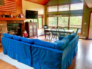 Amazing Bretton Woods Accommodation for a Weekend Getaway in New England - Carroll, New Hampshire - glamping.directory