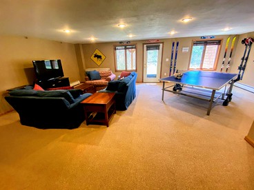 Amazing Bretton Woods Accommodation for a Weekend Getaway in New England - Carroll, New Hampshire - glamping.directory