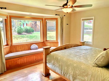 Slopeside Bretton Woods Resort Cottage for Families - Carroll, New Hampshire - glamping.directory